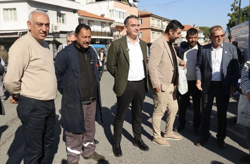 Baskan Arici Ve Muhtar Bir Arada Cay Icip Sohbet Ettiler 614663 F2009B63654Ac80351B6185Ec7E0684D