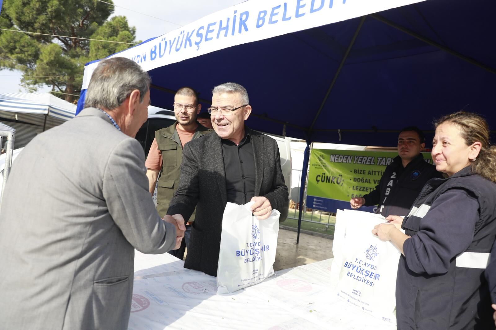 Baskan Cercioglu Ata Tohumlarindan Uretilen Fideleri Koskte Vatandaslarla Bulusturdu 615950 D02155Bbff7Ecf839D72Fe8F141Fc846