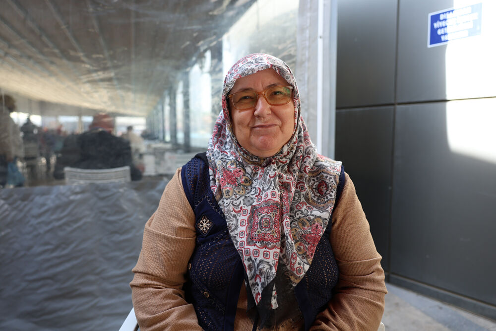 Başkan Çerçioğlu Aydınlıların yanında: Havuz Kafe’de 4 Çeşit Yemek 75 TL