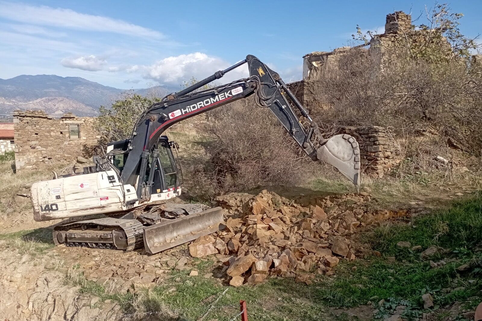 Efeler Calisiyor Uretici Kazaniyor 616512 A464E87C0286078D24A499Dbf2Fd7731