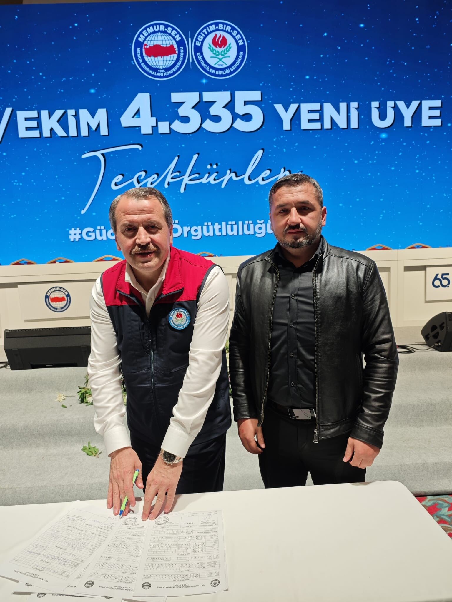 Yalçın’dan Eğitim-Bir-Sen Aydın Şubesi’ne teşekkür plaketi