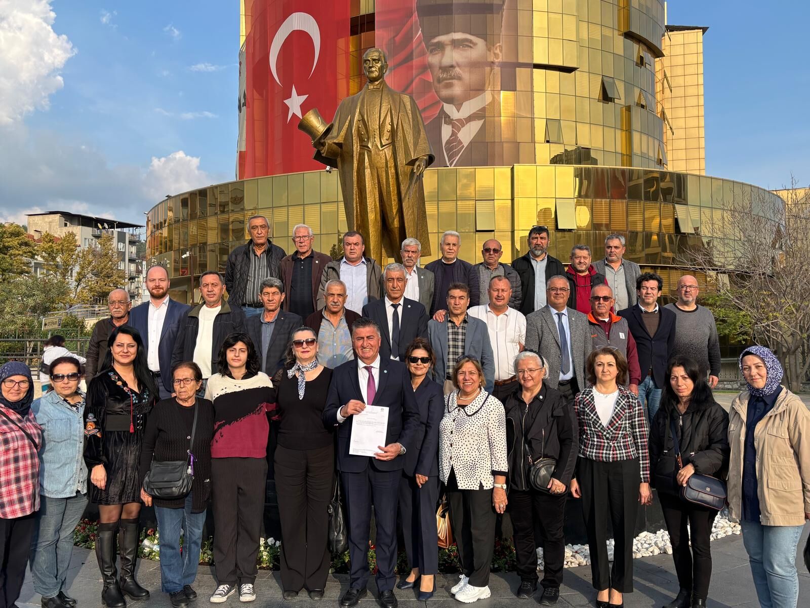 Iyi Parti Aydin Il Baskanliginda Erturk Mazbatasini Aldi Aydinda Guven Tazeledi 613598 D139Ef2F2B22C1A7Ab38E7439B98Fab1