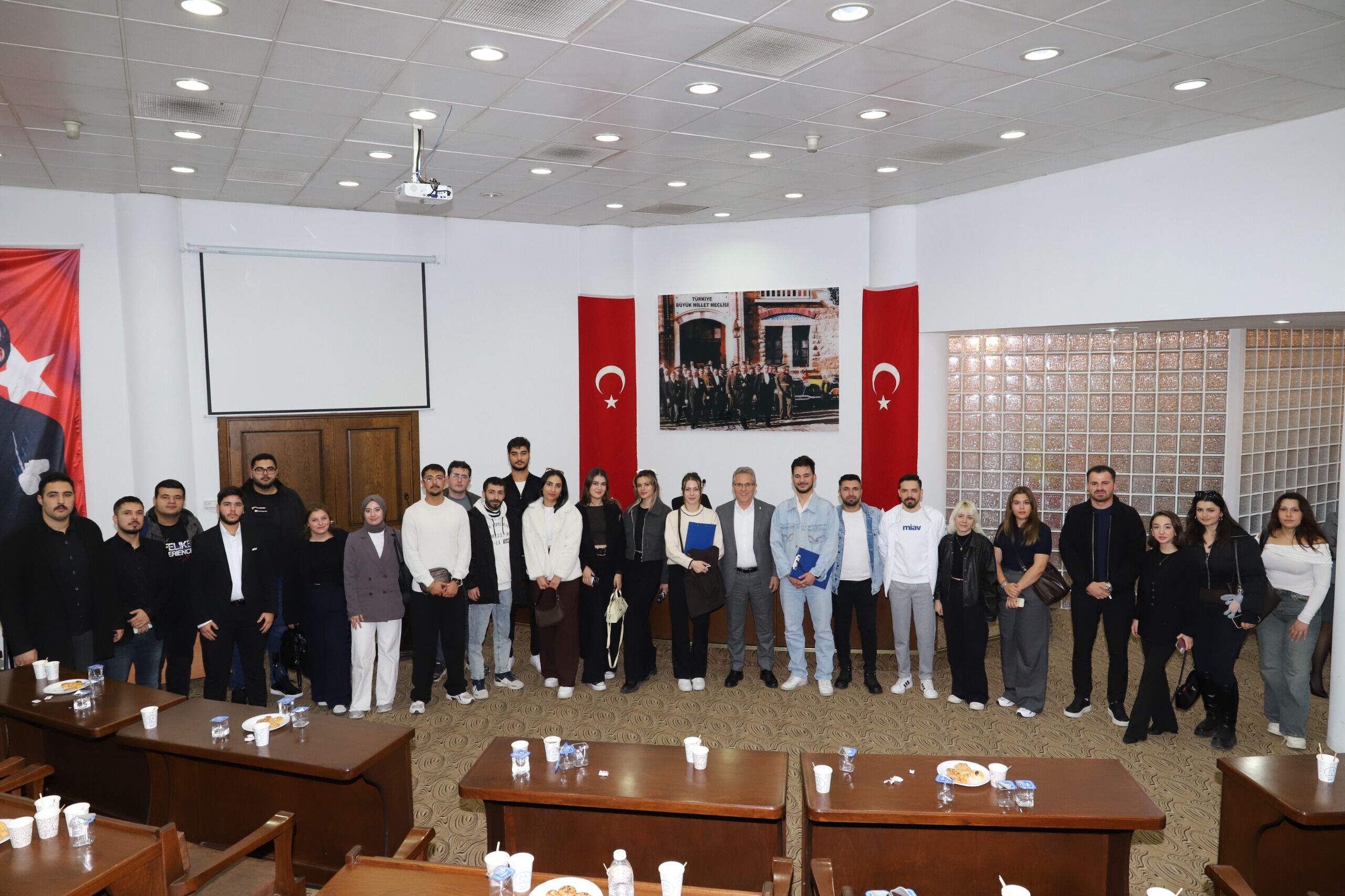 Nazilli Belediyesi Gençlik Meclisi ilk toplantısını yaptı
