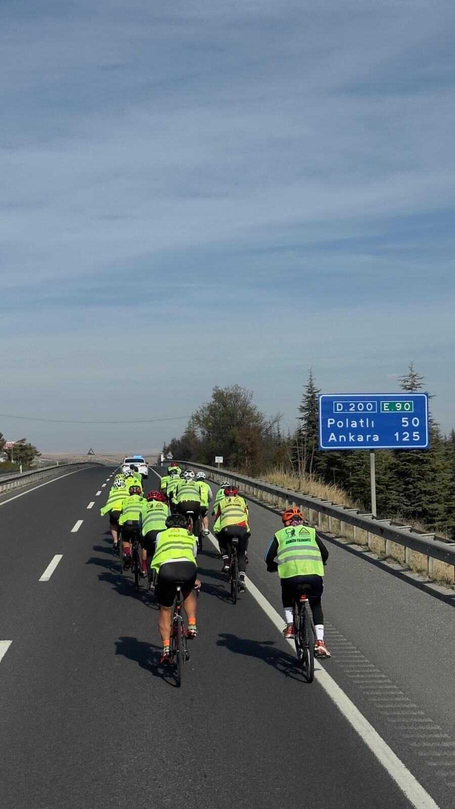 Soğuğa yağmura aldırmadılar: Atatürk için Aydın'dan 630 kilometre pedal çevirdiler