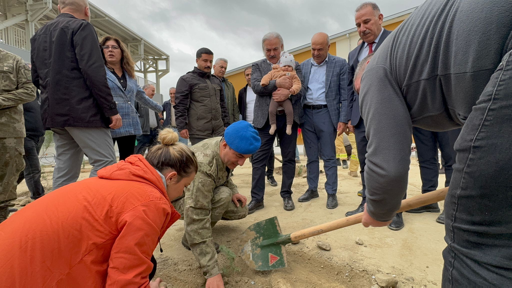 Söke’de “Yeşil Vatan Seferberliği” kapsamında spor kompleksi ağaçlandırıldı