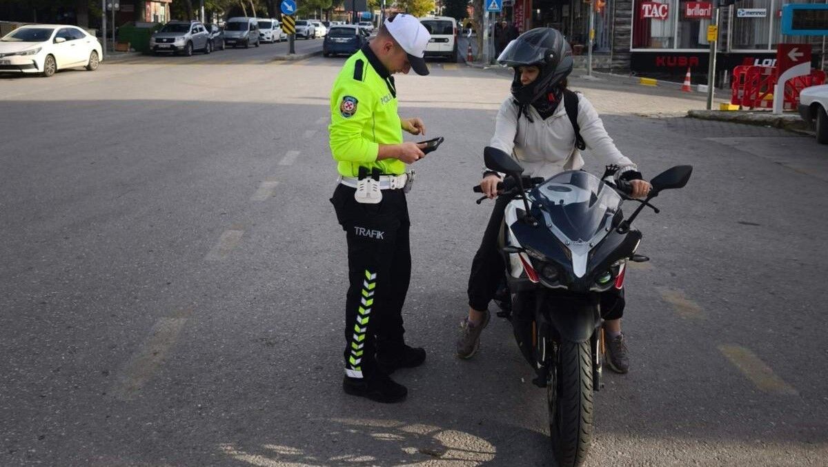 Trafik Kanunlarinda Yeni Duzenleme Koruyucu Ekipman Kullanma Zorunlulugu Getirildi Betul 611990 9Ef32A40Ca55Dd26D0E1Ee995F4Db42B