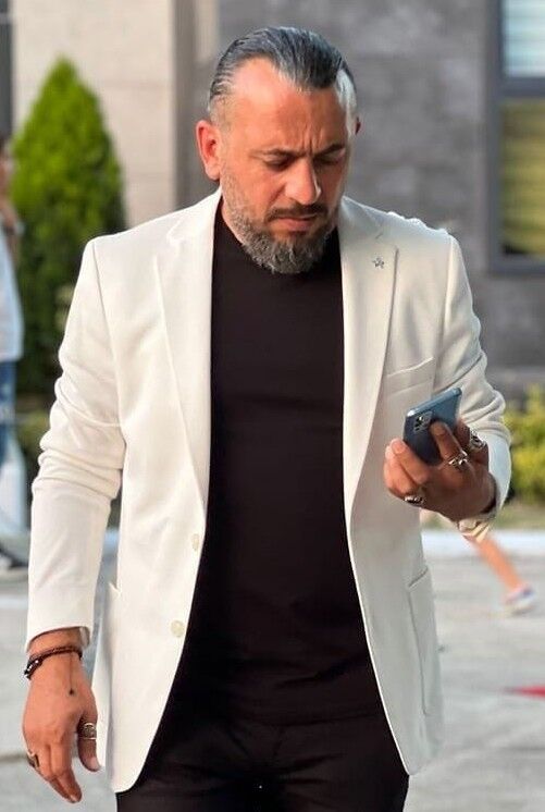 Ünlü iş adamı mezarlıkta korkunç halde bulundu! Feci ölüm inceleniyor