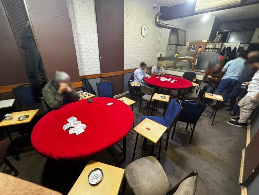 Aydın’da gece yarısı kumar operasyonu! Binlerce lira ele geçirildi