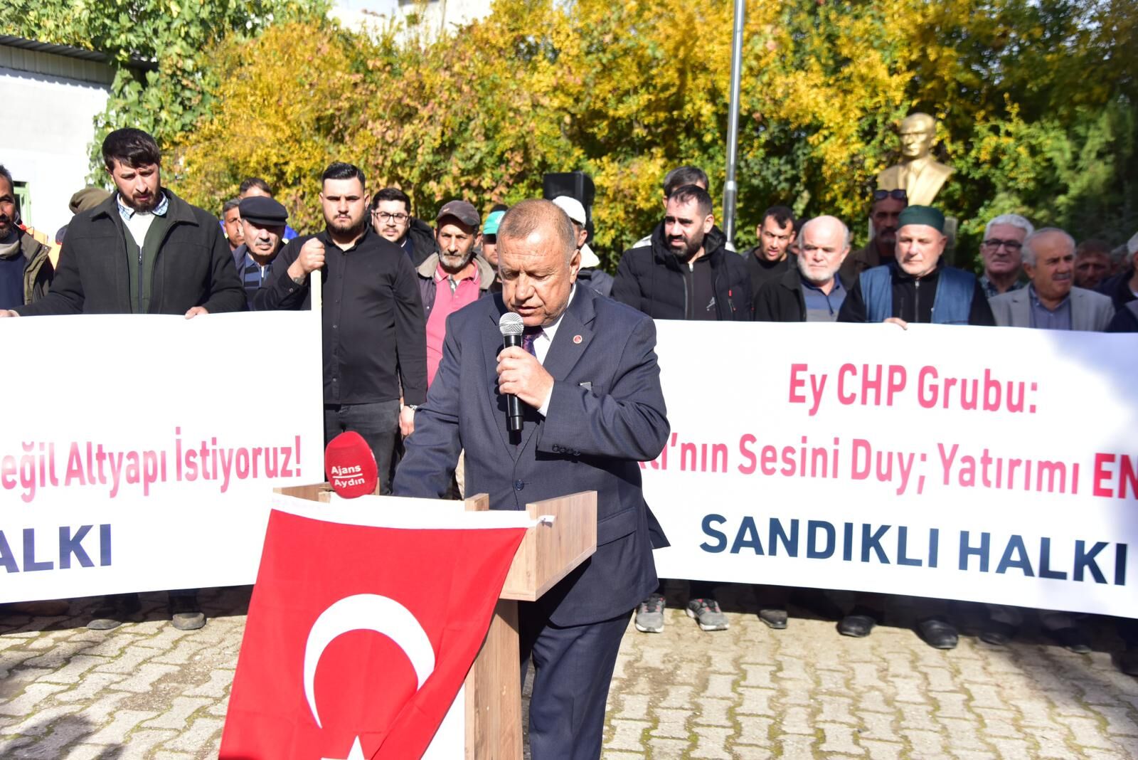 Sandıklı Mahallesi Muhtarı Kurşunlu’dan CHP Grubu’na sert tepki!