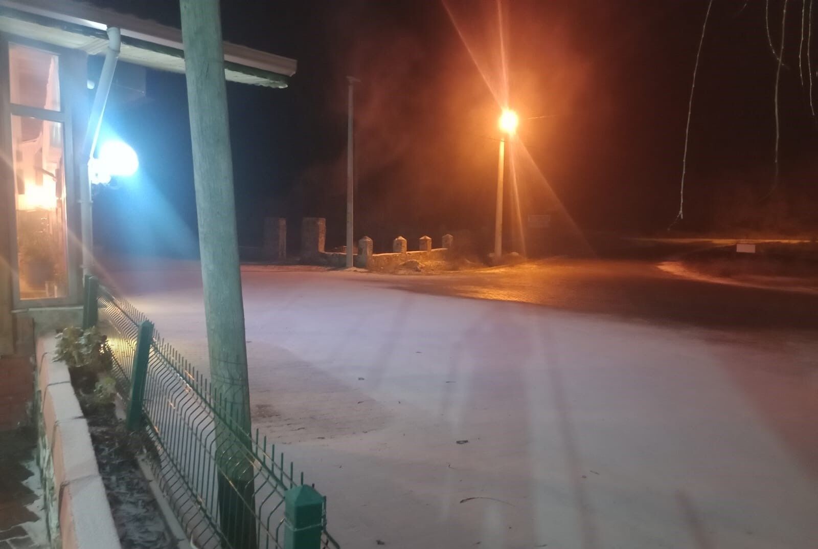 Aydın ve Denizli'de kar yağışı sürprizi