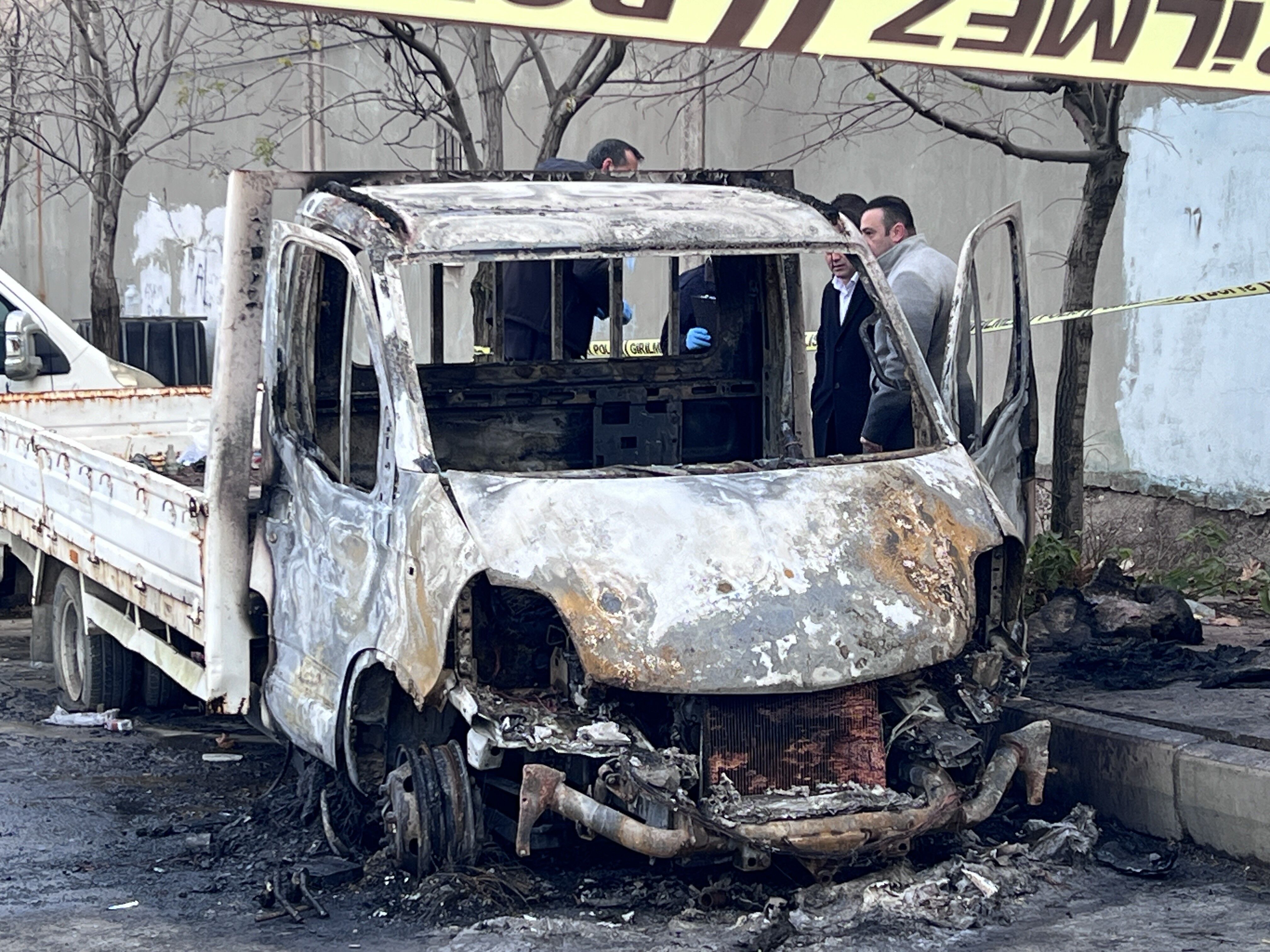 Sanayi sitesinde 51 yaşındaki adam yanarak can verdi