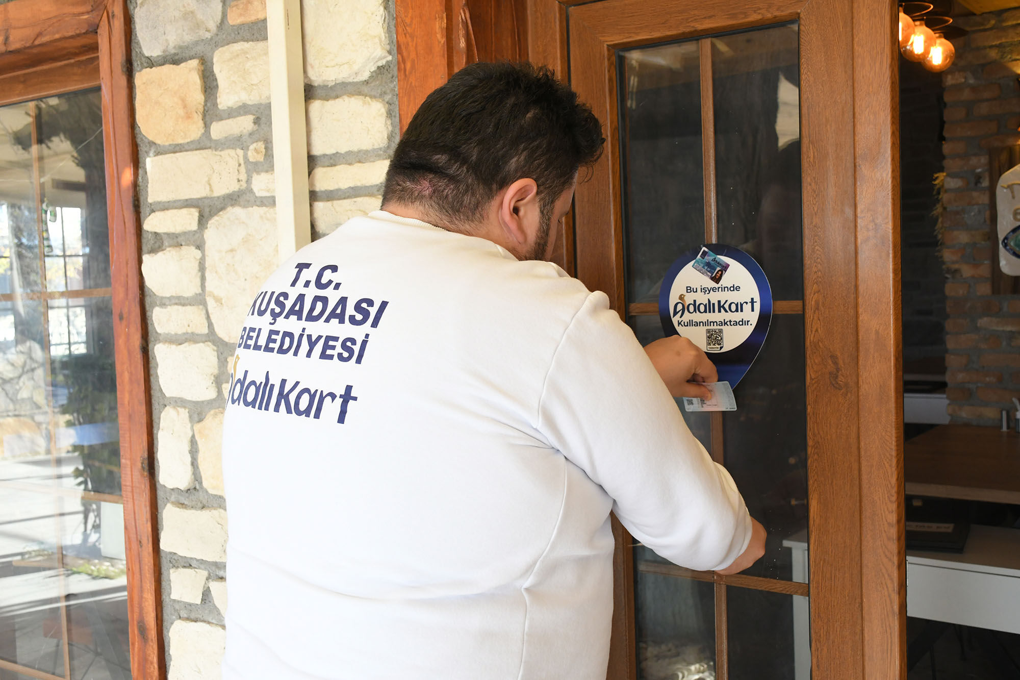 Adali Kartin Indirim Agi Tum Kenti Sariyor 623060 D5E2281De08Daf9C1B134F1C56940157