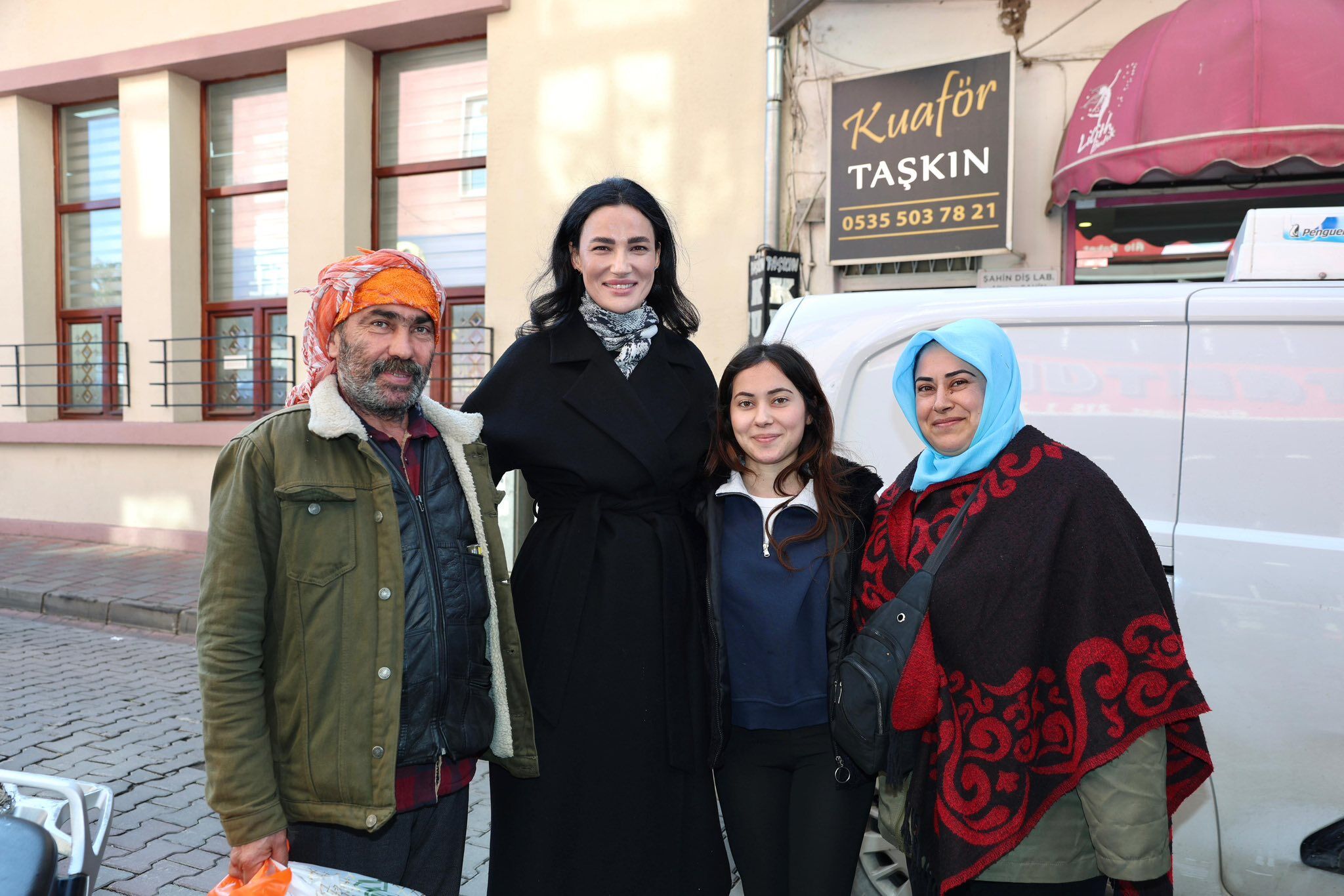 Ak Parti Aydin Milletvekili Saribastan Efeler Cikarmasi Ziyaret Icin Mahalle Mahalle Gezdi 625308 A3E43Be5Ff56F4D09C6Ca20B88Edffe5