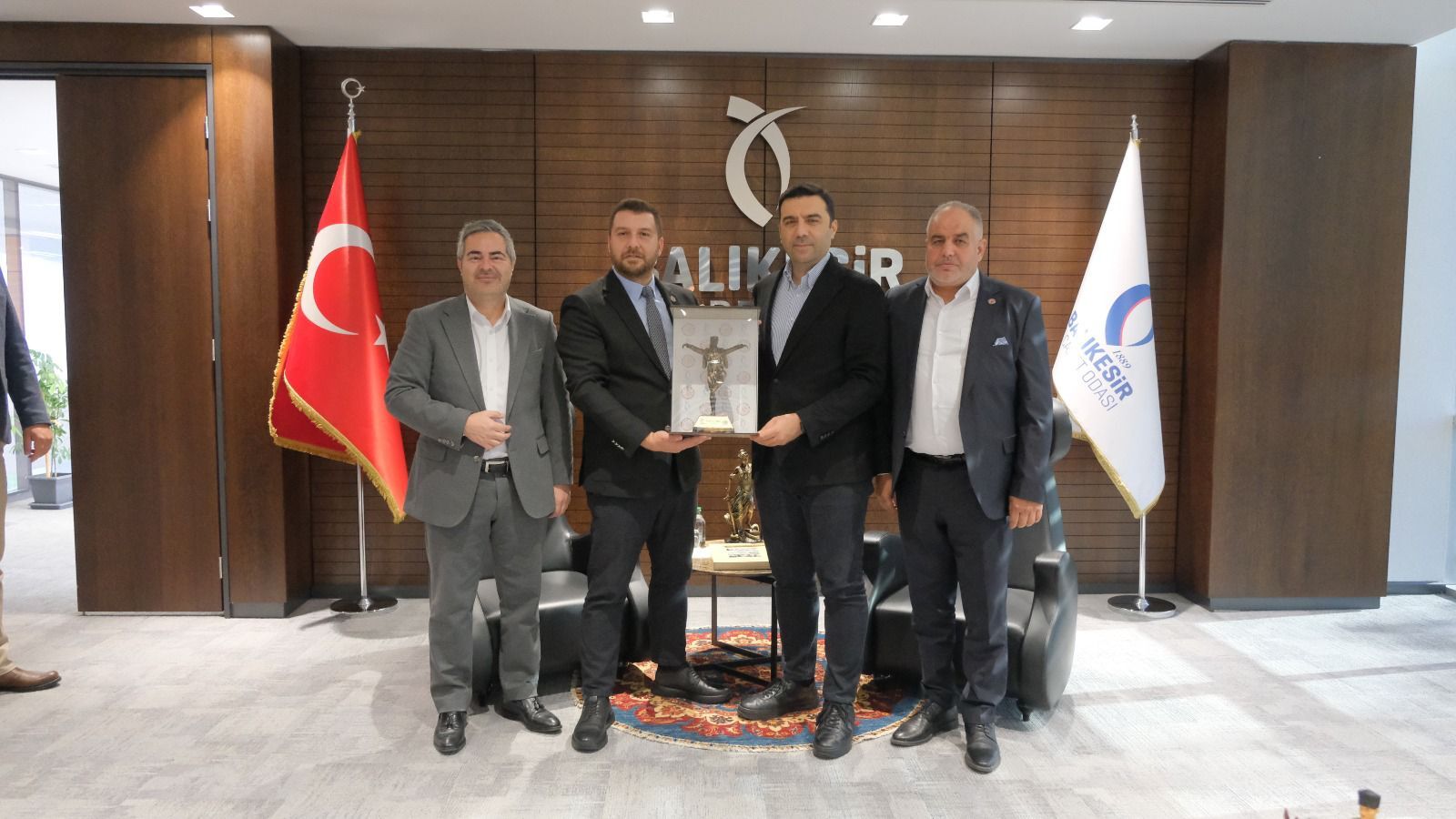 Ay Siaddan Kardes Sehir Balikesire Cikartma 618143 D75Dec74928744071E6262D92D0Bc15F