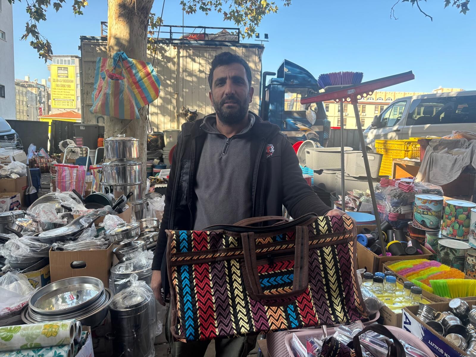 Aydina Yurt Disindan Uzanan Canta Hikayesi Aydinlilar Cantalara Yogun Ilgi Gosterdi 620467 0E146101C100Ab1Cc74090Bc8Ddca322