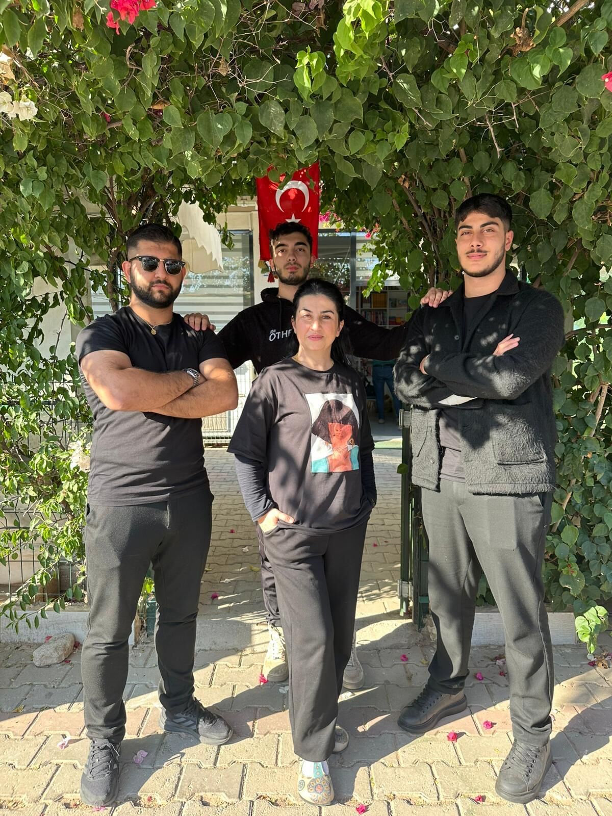 Aydinda Bir Ogretmenin Ilham Veren Yolculugu Haksizliga Boyun Egmedi Kendi Kitap Kafesini Acti Ogrencilerin Hayatini Degistiren Egitim Sistemi 620826 911763C58Eb375Eb27Ecaa123C5Bbd34