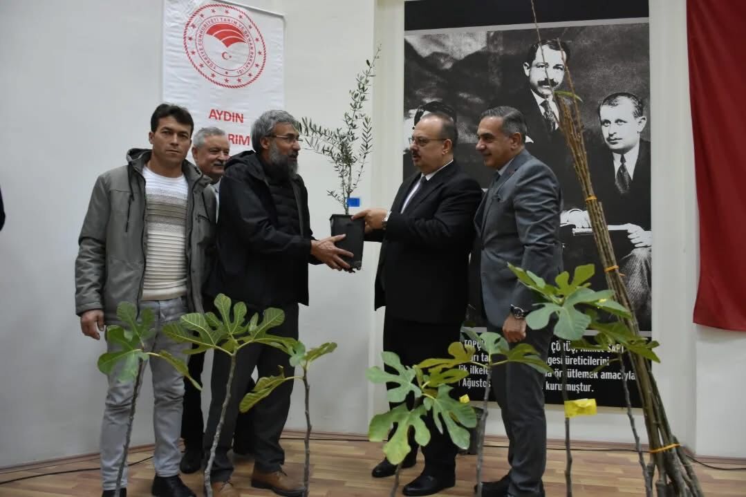 Aydinda Tarima Guclu Destek 14 Ilceye 74 Bin Fidan Destegi 619137 E4C5906F398067D1Add1335Ecde26057