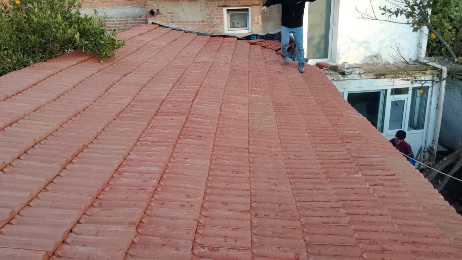 Aydindaki Aileye Yardim Eli Ankaradan Uzandi Aydindaki Ev Tadilatini Ankaradaki Dernek Ustlendi Turk Yurdunda Kimse Kendini Kimsesiz Hissetmesin Diye 625311 B2Ec12E3934B7E061734C90969403F28