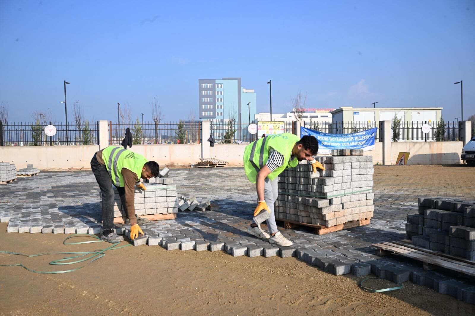 Aydinin Dort Bir Yaninda Es Zamanli Hizmet 624323 B6Cc7F0De0A0D1C99F69341A9D78Fff9