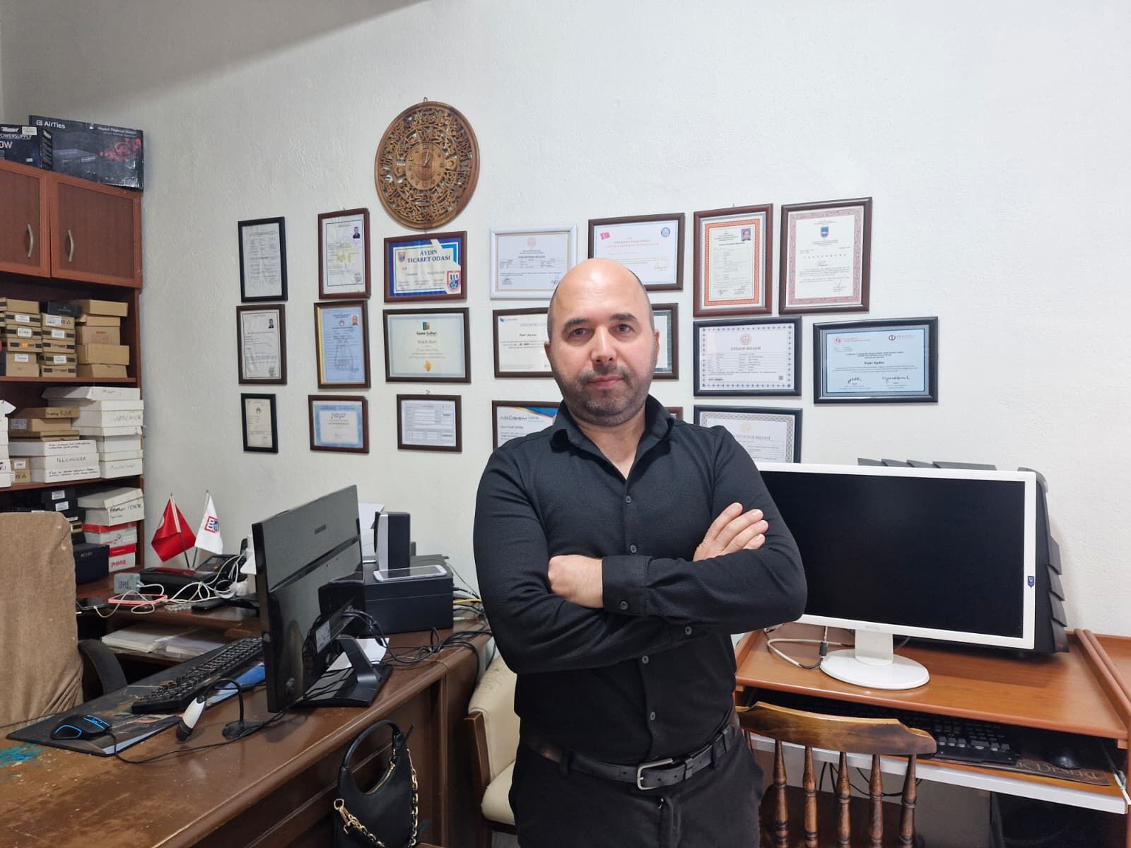 Aydınlı bilgisayar teknikeri uyardı: Merdiven altı işlemler masrafı ikiye katlıyor