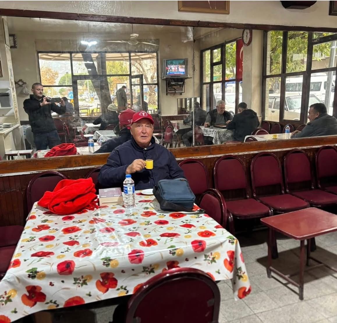 Aydinli Deprem Bilimci Ercan Sokede Soluklandi 619772 E2A6F13458Ecd018Eb7E15918177Acf6