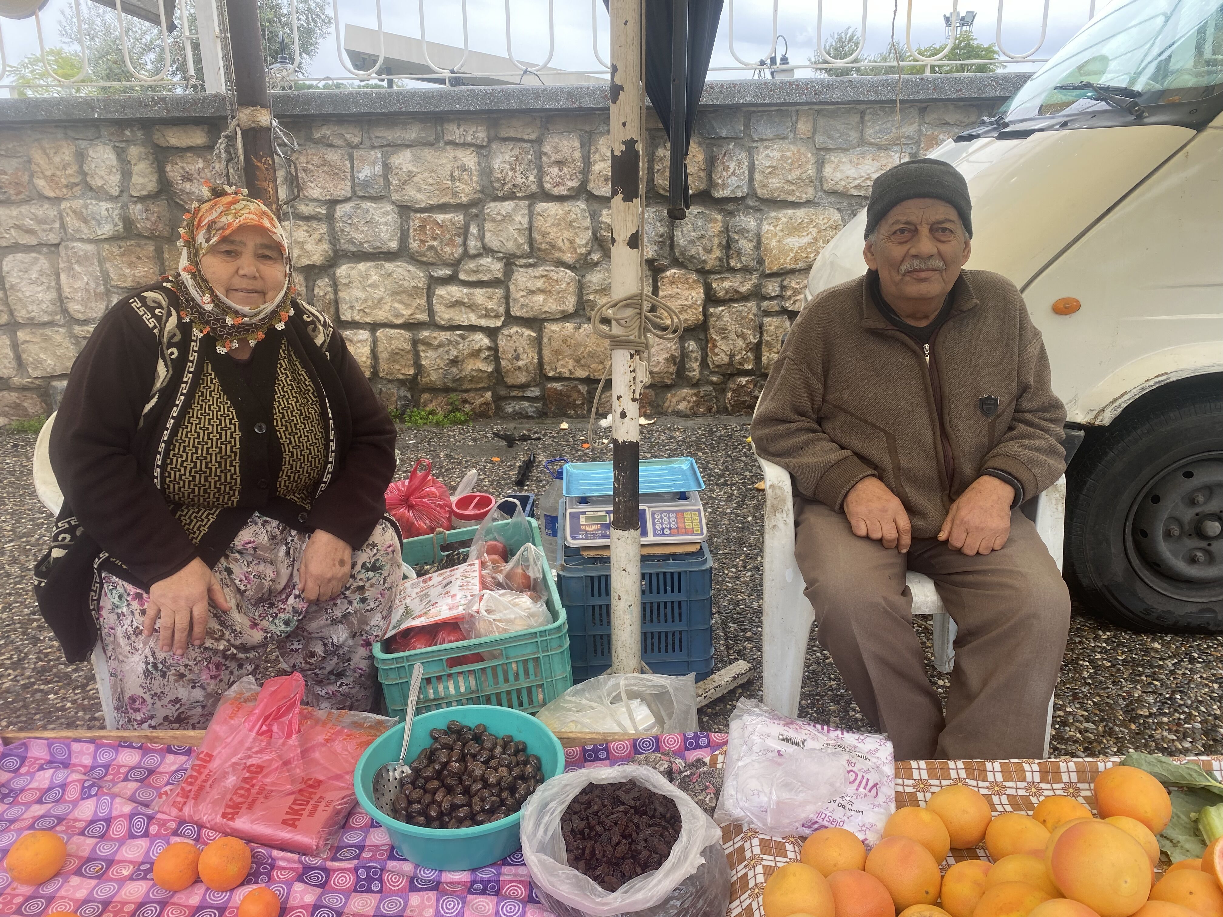 Aydinli Maras Ciftinin Ornek Calisma Azmi 70 Yasinda Hala Pazar Esnafligi Yapiyorlar Betul 619795 4195Fefb8720E321B827943860Bdc758