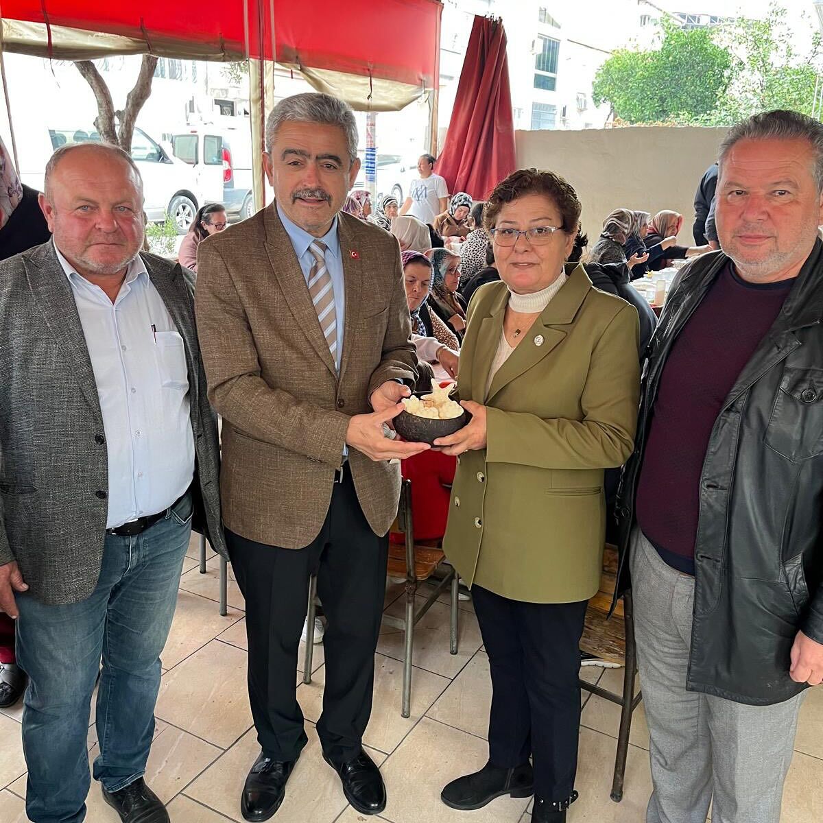 Baskan Alicik Turan Mahalle Sakinleriyle Bulustu Alicik Destek Gorduk Guc Aldik Moral Bulduk Betul 618496 0124355Cbd49967Bb74A9Ecd8273D2Cb