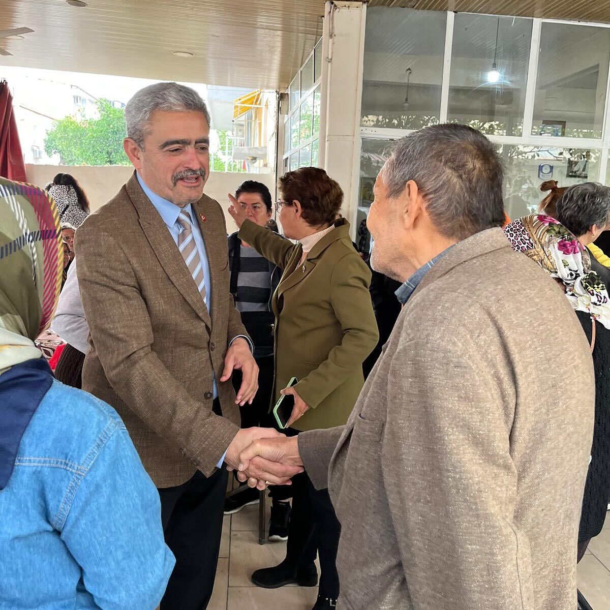 Baskan Alicik Turan Mahalle Sakinleriyle Bulustu Alicik Destek Gorduk Guc Aldik Moral Bulduk Betul 618496 Ca28A421905F8Bad73D0Cc12B02789E1