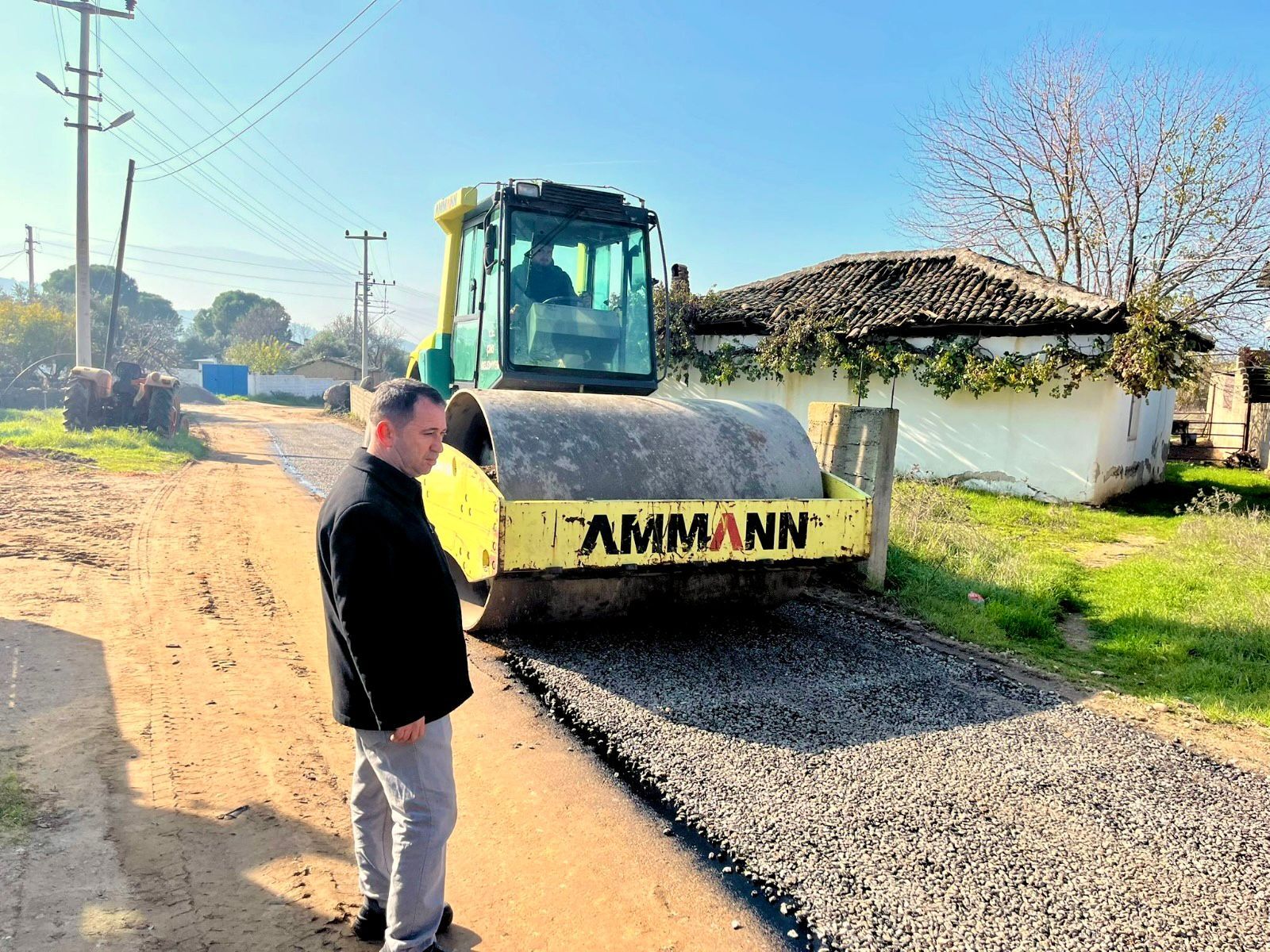 Baskan Mehmet Kivraktan Tarihi Adim Cinede Ilk Asfalt Calismasi Basladi 621141 7Efec2A04D48D2A5Dc892Fc6C6Fe83Bc