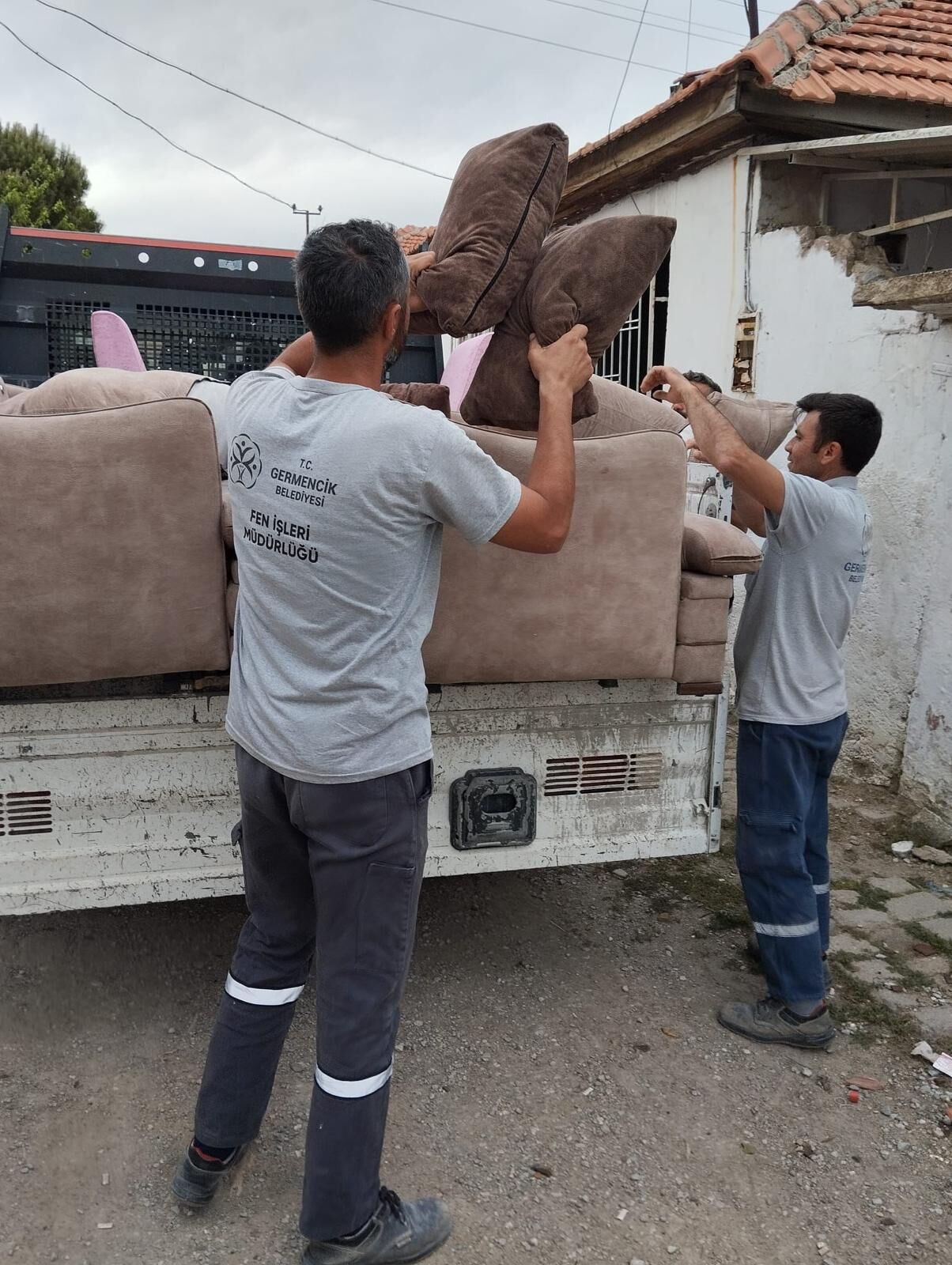 Burak Zencirci Hedefe Konustu Germencikte Borclar Odendi Yatirim Basladi Baskan Zencirciden Tarim Odakli Kalkinma Hamlesi 625112 572D859D134E145D4Ba45Ca3075Ab538