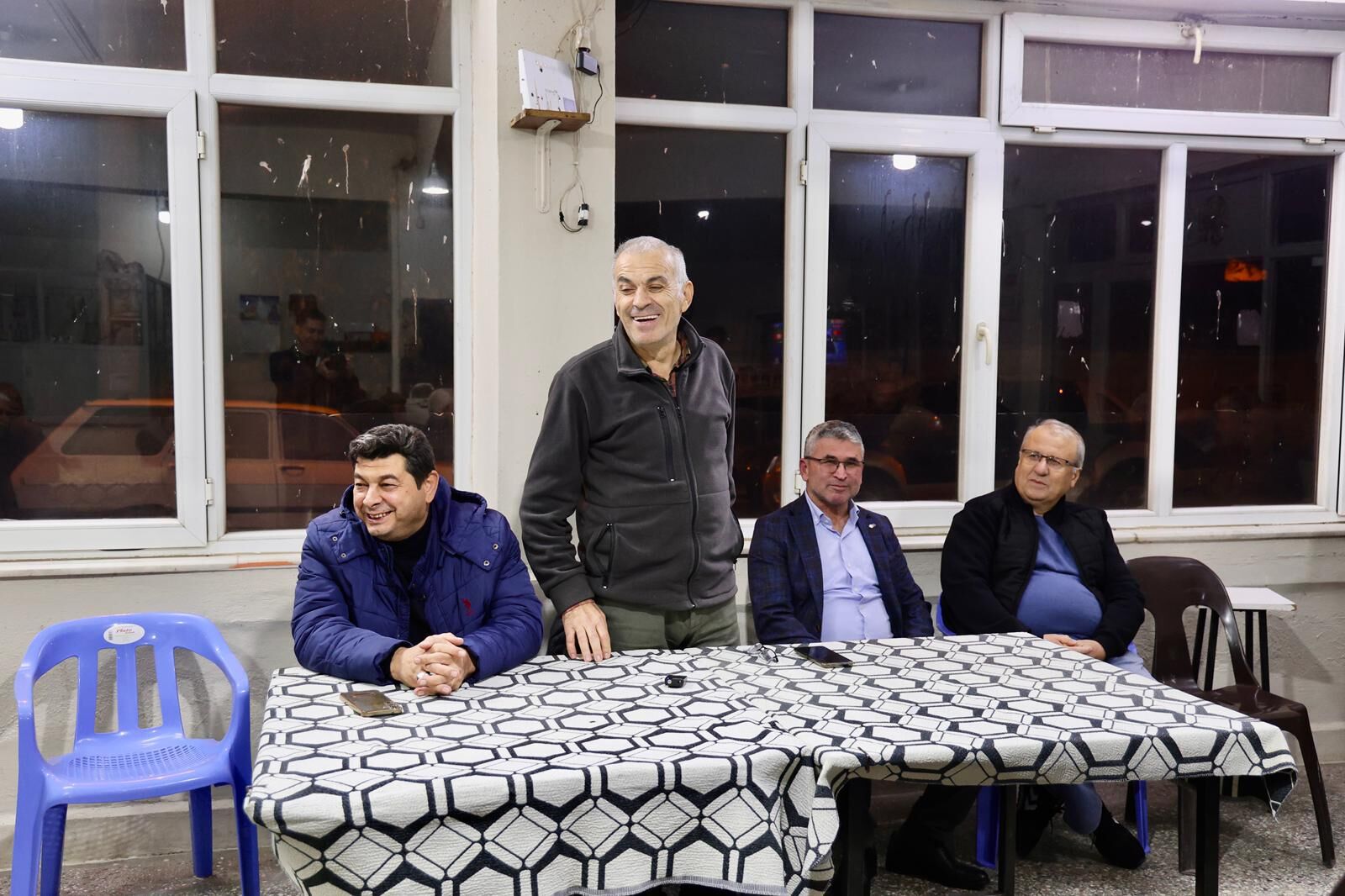 Chp Cine Baskanligi Sap Hastaligindan Magdur Olan Ureticilerle Bulustu Baskan Sahin Her Zaman Onlarin Yanindayiz 620763 366Bc1A65969Ad8Bbc937B9C7De6D4Ce