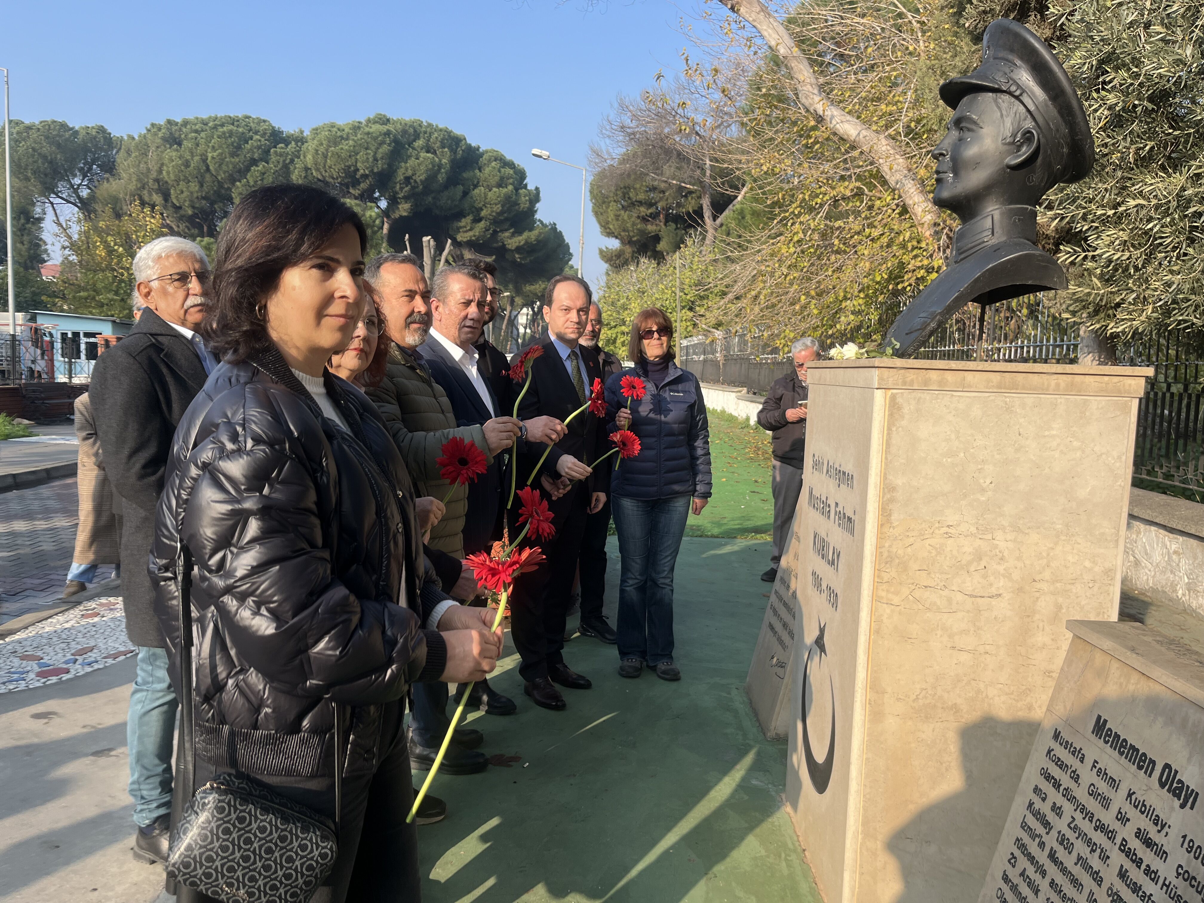 CHP Efeler Kubilay ve devrim şehitlerini andı