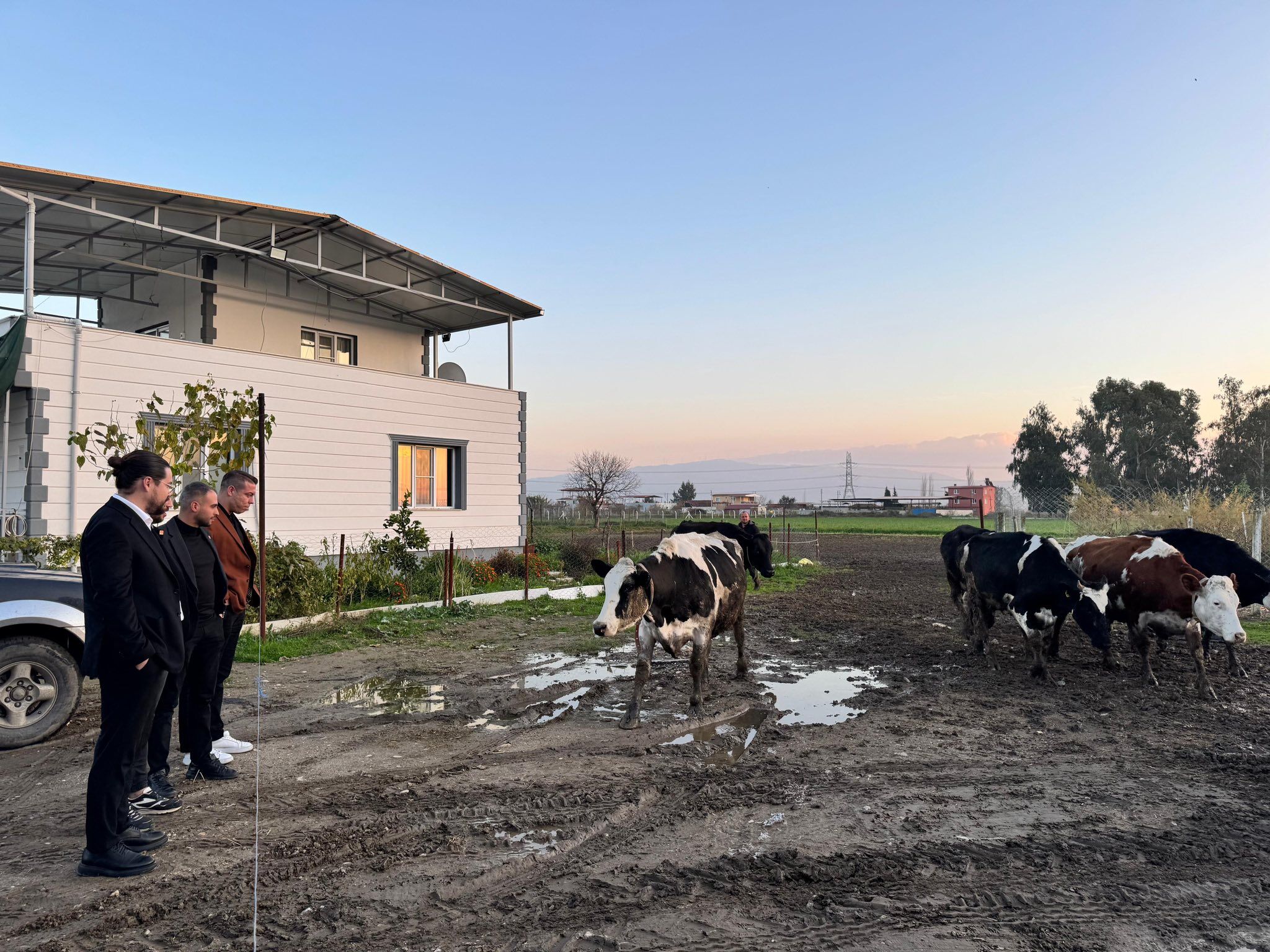 CHP Germencik İlçe Gençlik Kolları’ndan genç çiftçilere ziyaret