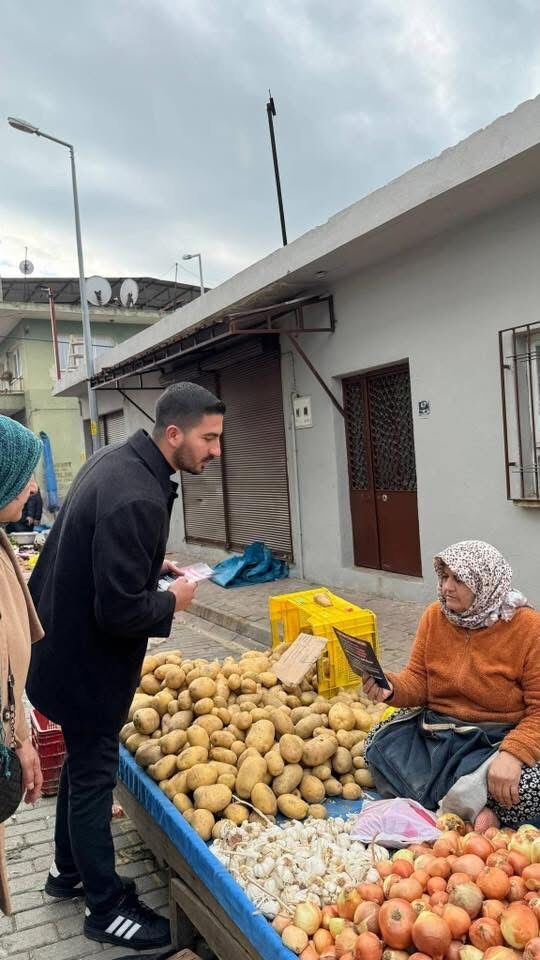 CHP İncirliova ve Germencik pazarda vatandaşla buluştu