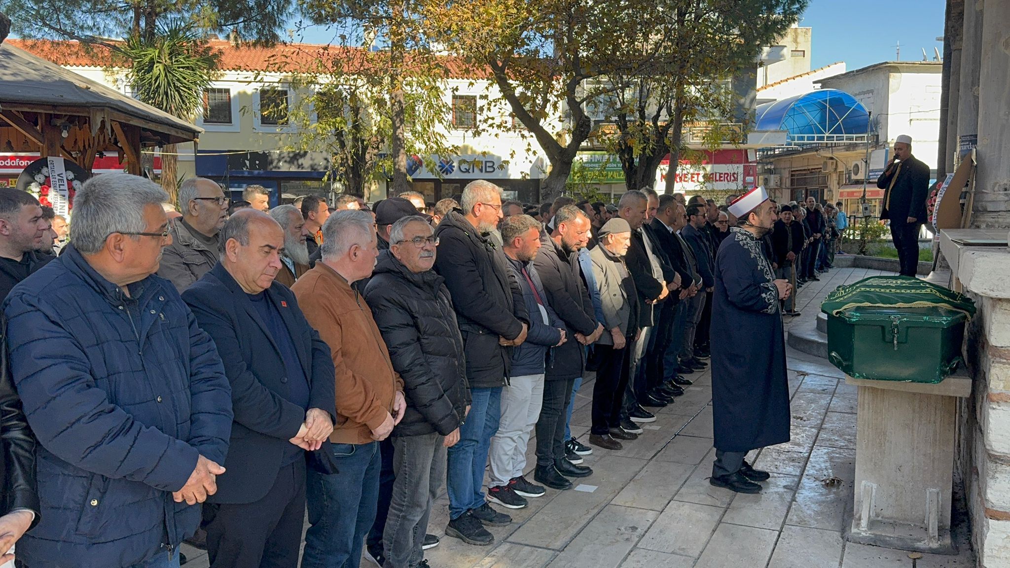 Eski belediye başkanı son yolculuğuna uğurlandı