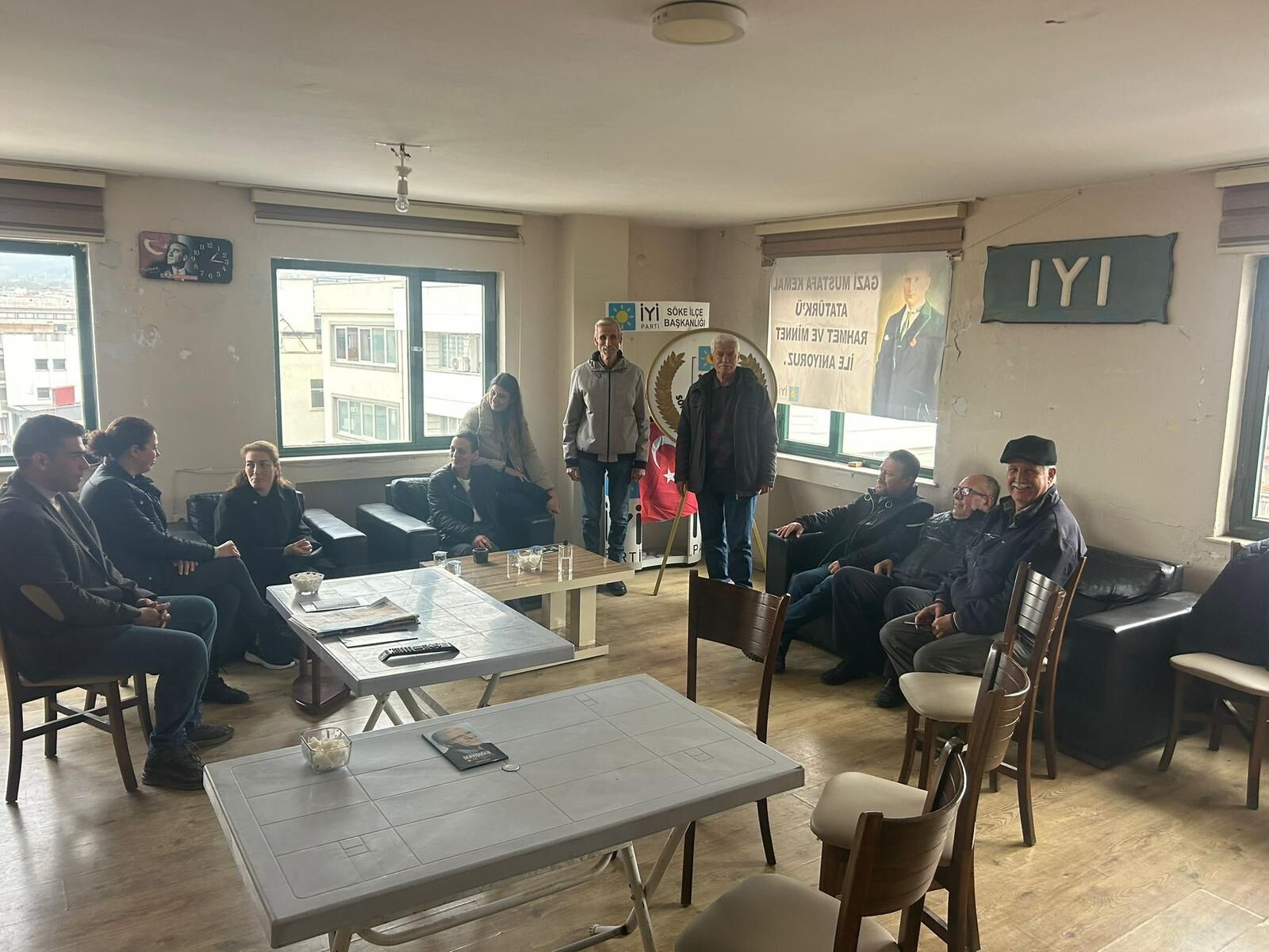 Iyi Parti Sokede Kadin Uye Sayisini Artiriyor 624039 B8C8Ca389D8Cf495D224D3Dccd17B40D