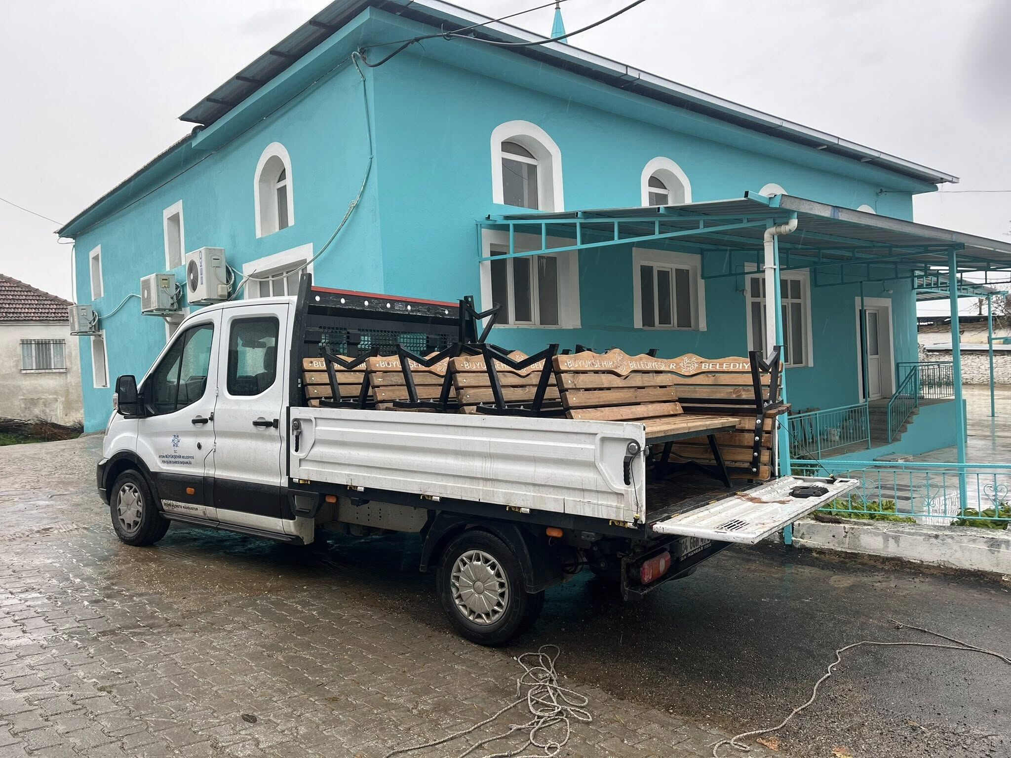Karacaören’de bank talebi karşılandı