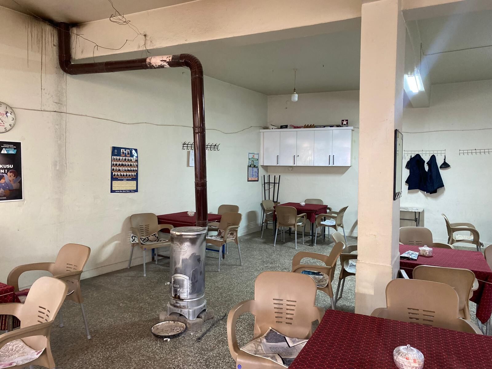 Meselide Yasiyla Ayni Yasta Kahvehane Isletiyormeslek 3 Kusaktir Yasatiliyor Kayalarin Arasindan Dogan Kahvehane Mahallenin Bulusma Noktasi Oldu 623928 870F8Bec83E5Ddd237089F3Dec2A48Ff