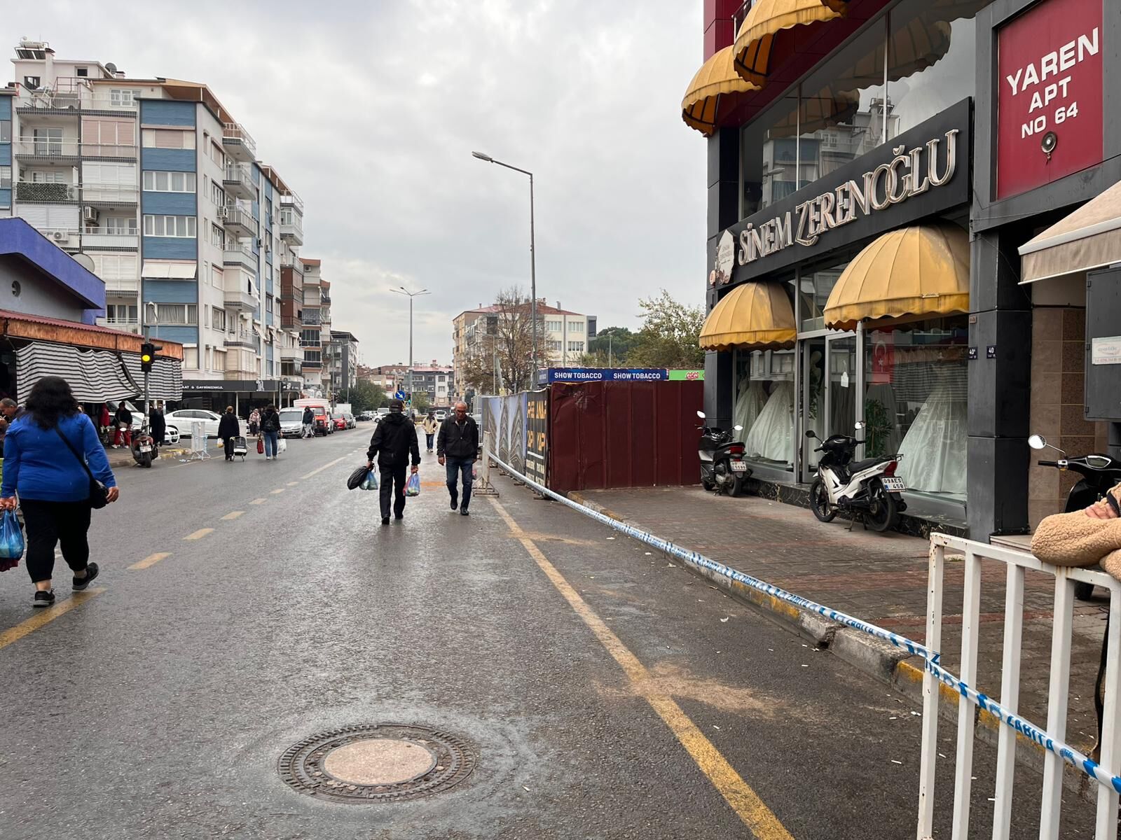 Nazillide Pazaryeri Duzeni Degisti Persembe Pazarindaki Otopark Girisinde Artik Tezgah Acilmayacak Belediye Kararli Esnaf Tepkili 619216 564Cab8A64Bc693Fb0F087E6D768Bded