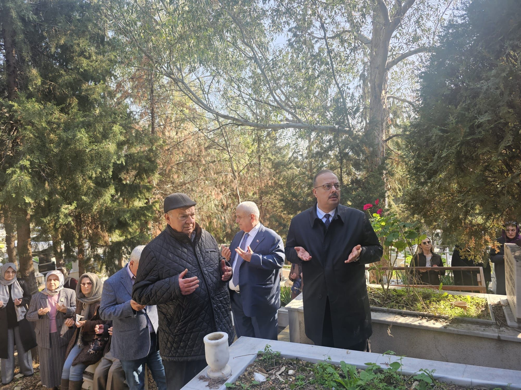 Vali Canbolat Atilla Kocun Ablasinin Cenaze Torenine Katildi 623026 D97C99348Ee7Ac706E8Df9F8896140Df
