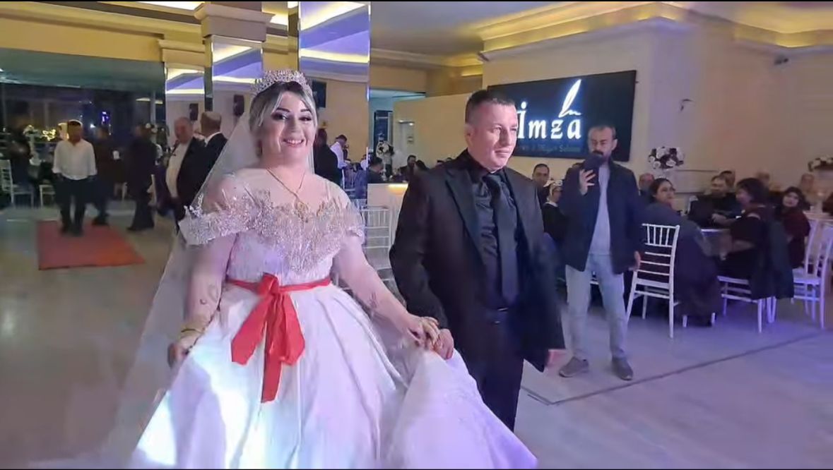Aydın'da damat şoför olunca gelin arabası da minibüs oldu