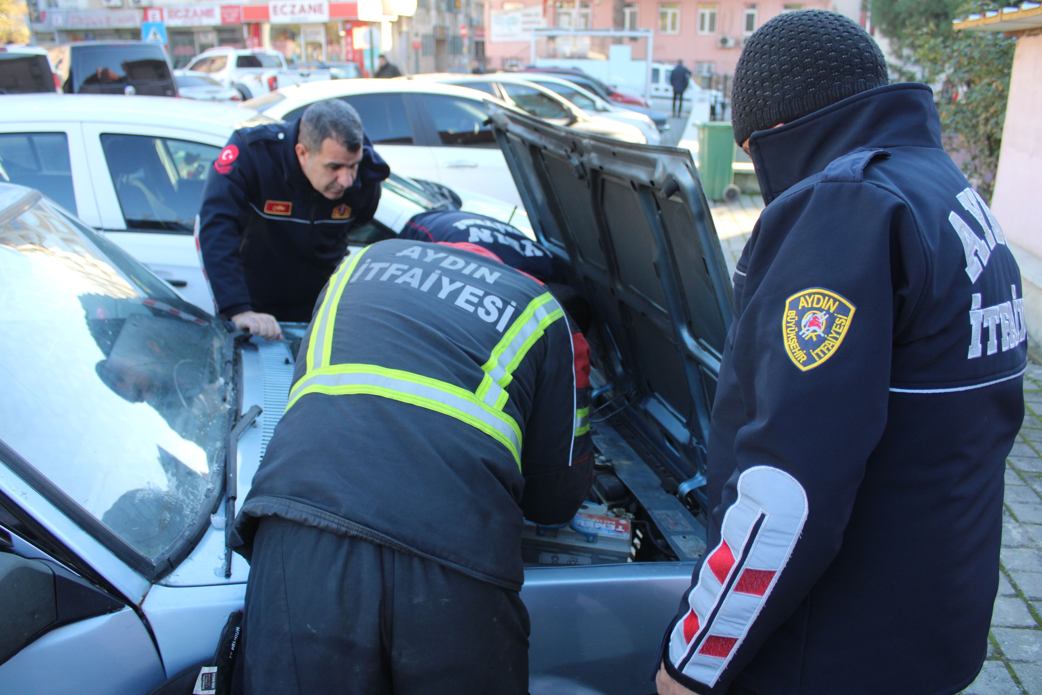 Aydın Devlet Hastanesi otoparkında yangın paniği!