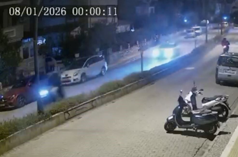 Alkollü sürücü motosiklete arkadan çarptı: 2 yaralı
