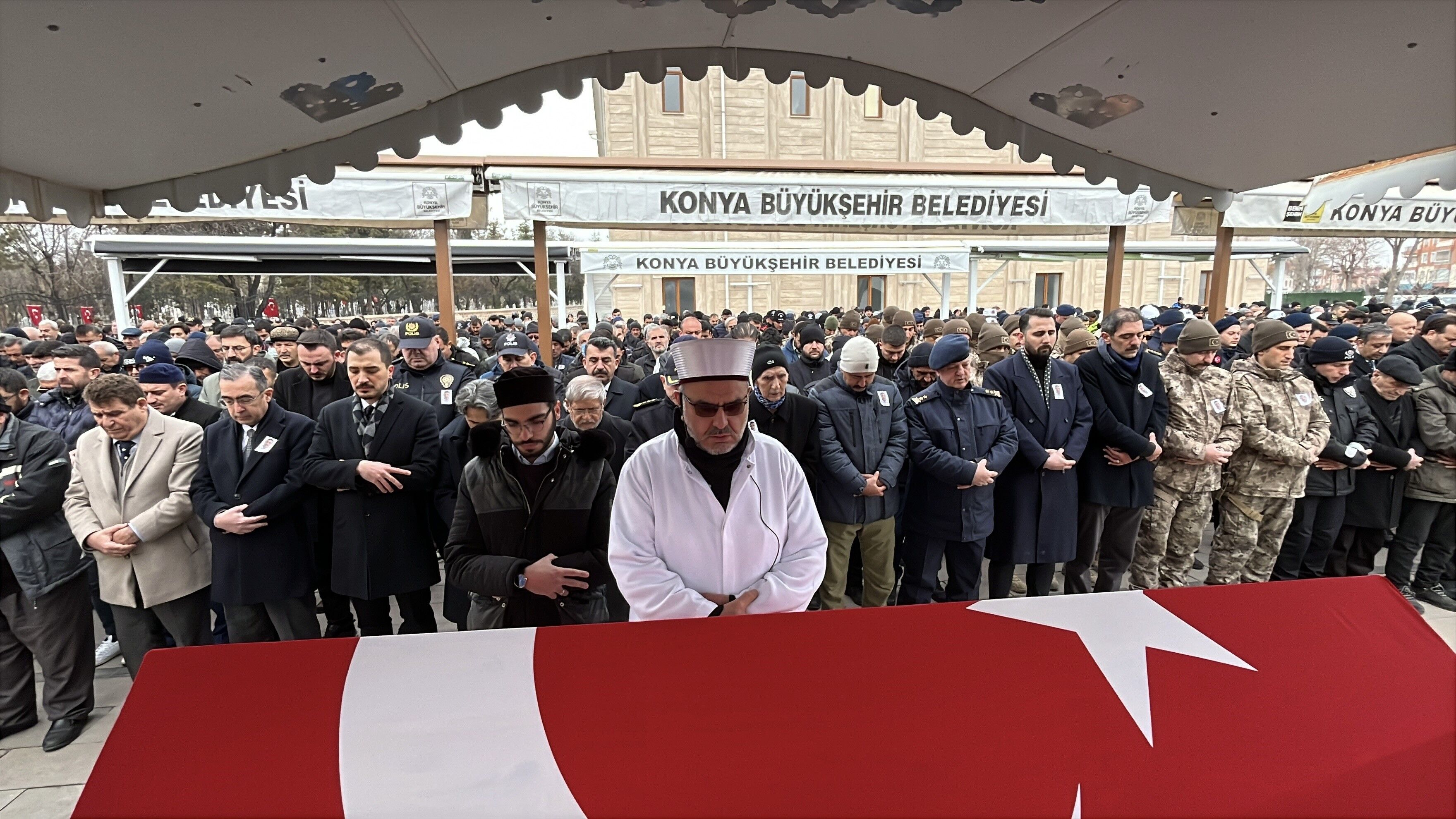 Aydın'da şehit düşen polis memuru sonsuzluğa uğurlandı! Ailesi gözyaşlarına boğuldu