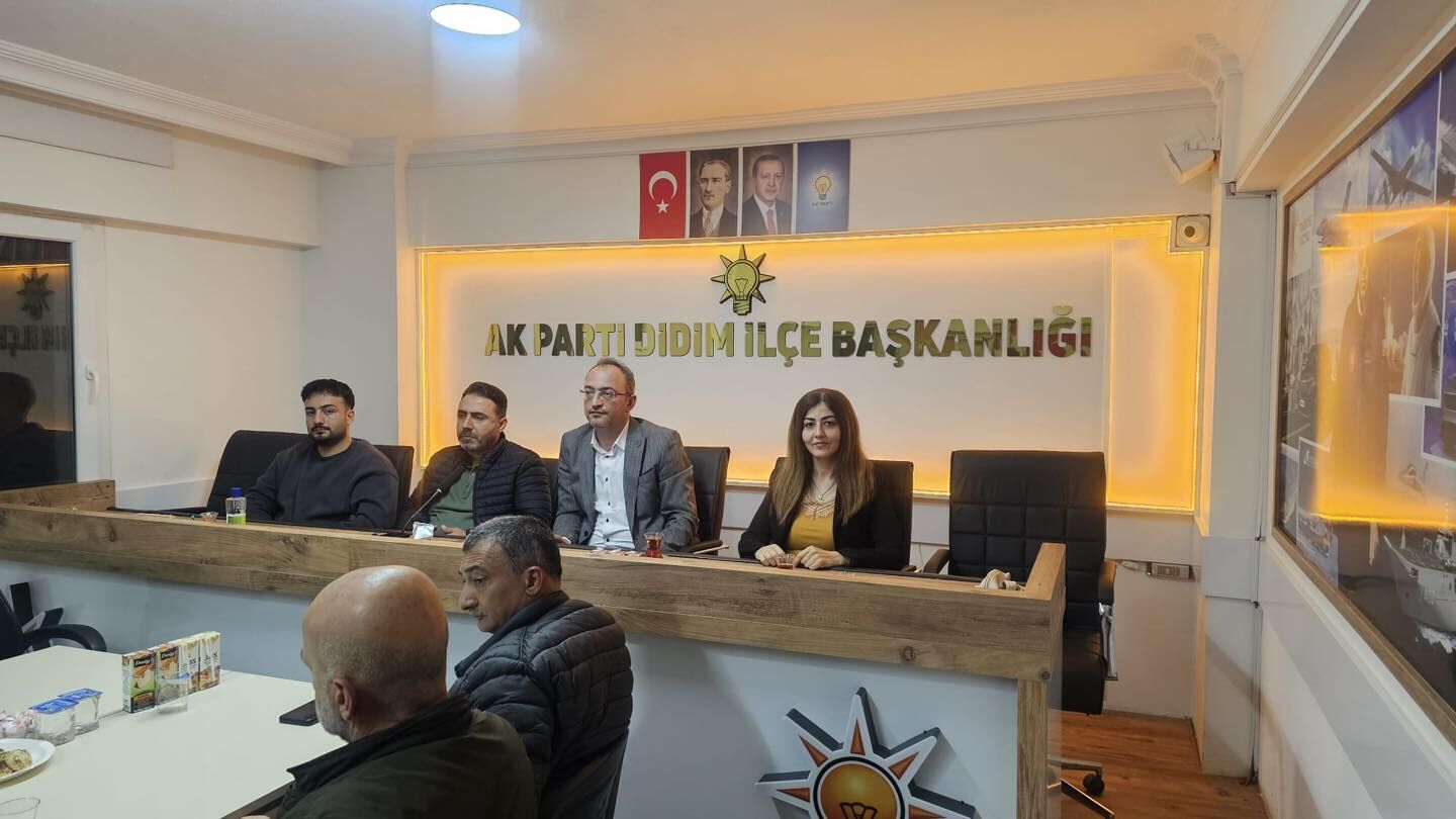 AK Parti Didim’de Yürütme Kurulu belirlendi: “Durmak yok, yola devam”