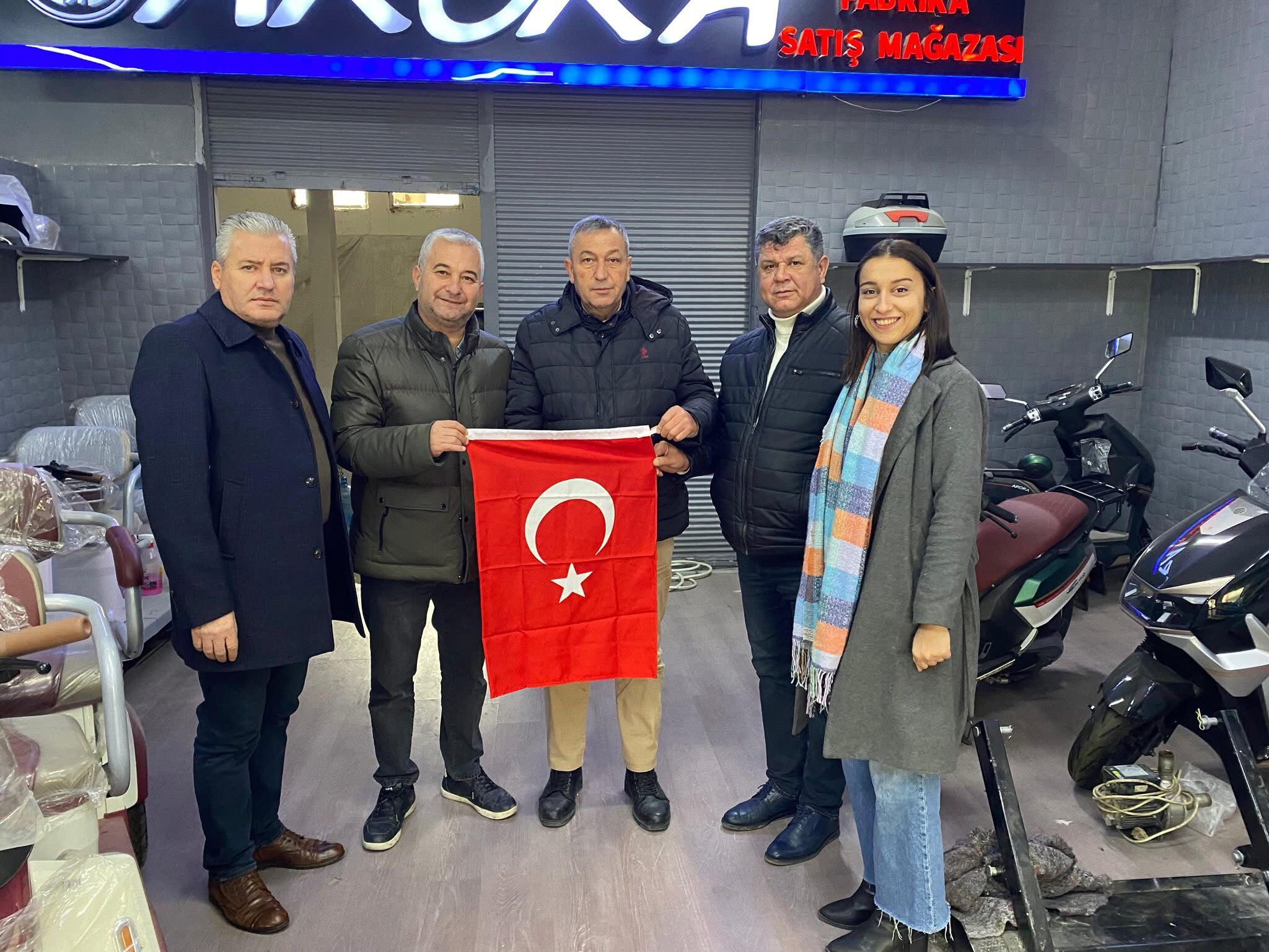 AK Parti Koçarlı’dan Türk bayrağına yapılan saldırıya tepki