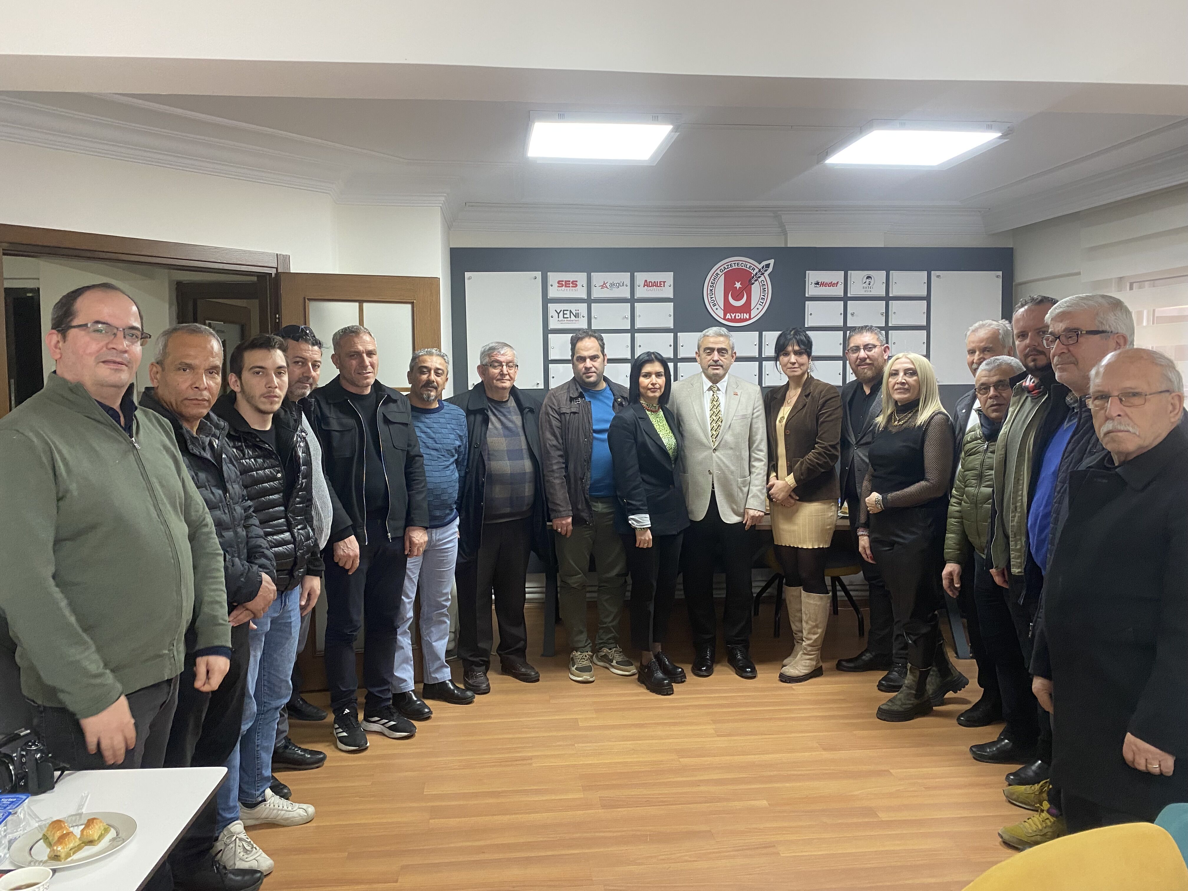 Alicik 2 Yeni Bakanlik Kurulmasi Icin Cagrida Bulundu Mucadele Etmemiz Gerekiyor Herkes Birbirine Karismis Vaziyette 630366 7E17Aaf1B05Aba6755Fe222Bcec88966