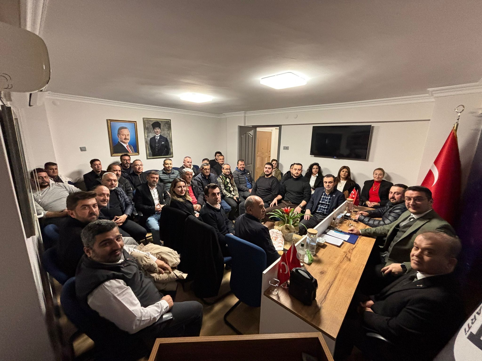 Anahtar Parti Aydindan Guclu Mesaj Makam Icin Degil Millet Icin Yola Ciktik 632777 C200C3A2D4C31441Cc3E5011289Da80C