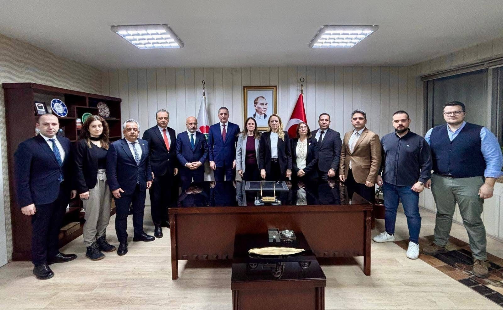Aydin Barosundan Hukuk Camiasina Vefa Baskan Arslandan Yalovaya Taziye Ziyareti 629167 7121E6Fdf36D1C18D1Cacb27925Bd052