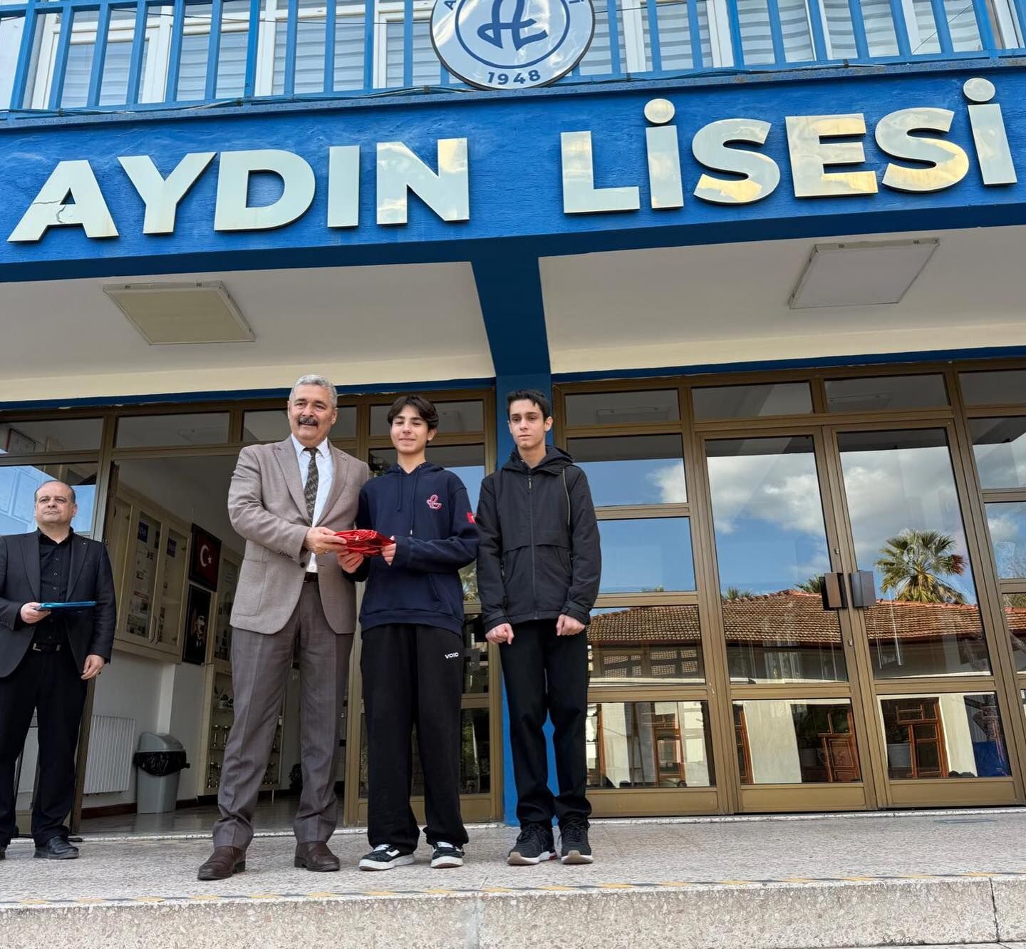 Aydinda Gencler Dil Bilgisiyle Yaristi Aydin Lisesi Ogrencilerinden Buyuk Basari 629231 B9C5B8130Bfb8232A4F8C978E6A7D1Ae